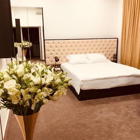 It Hotel Tumanyan Street Erivan Exterior foto