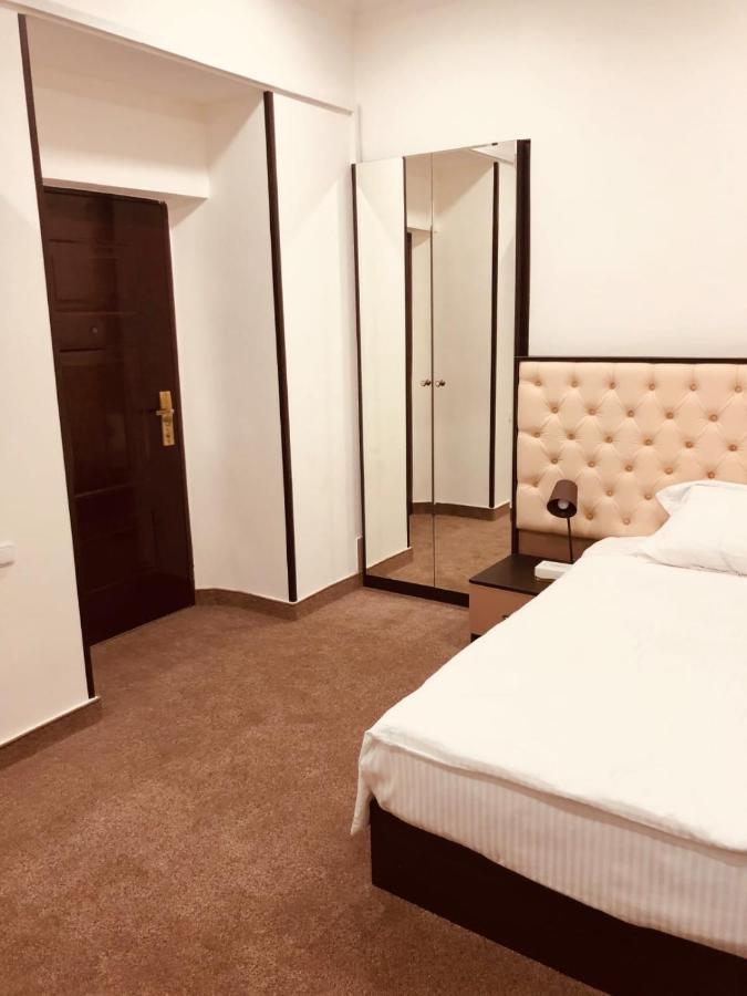 It Hotel Tumanyan Street Erivan Exterior foto