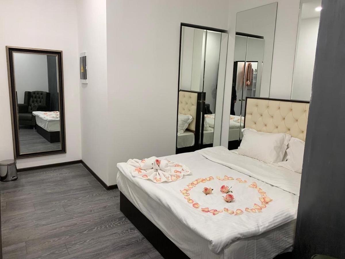 It Hotel Tumanyan Street Erivan Exterior foto